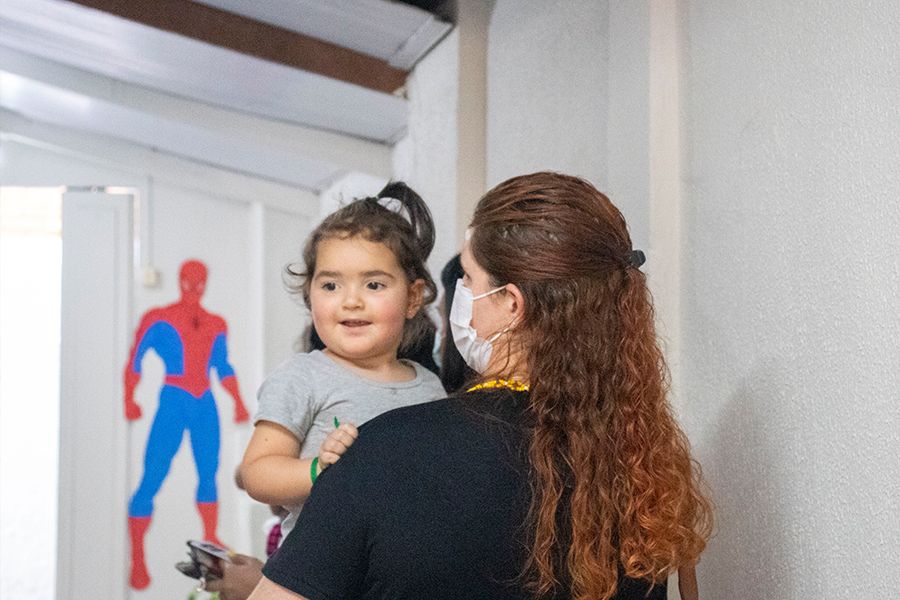 Vacinação com a Pfizer Baby é retomada depois de Estado liberar mais um remessa de doses